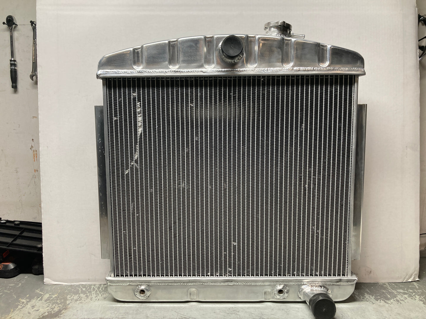 1955 - 1957 Chevy V8 Mount Aluminum Radiator Scratch and Dent
