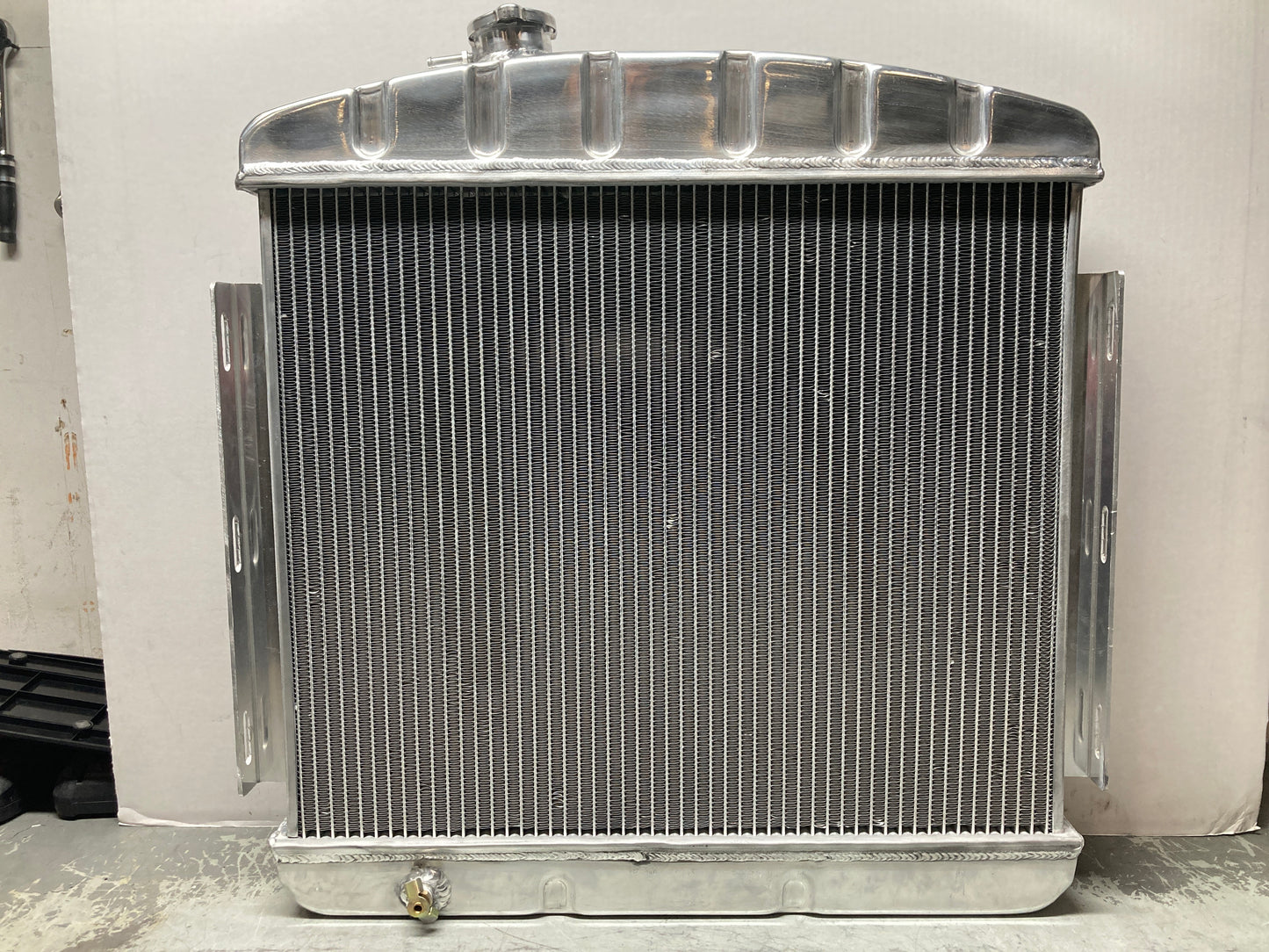 1955 - 1957 Chevy V8 Mount Aluminum Radiator Scratch and Dent
