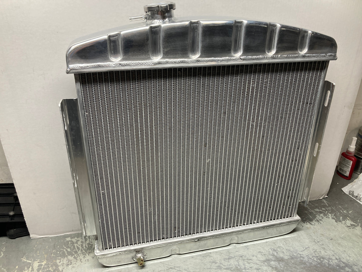 1955 - 1957 Chevy V8 Mount Aluminum Radiator Scratch and Dent
