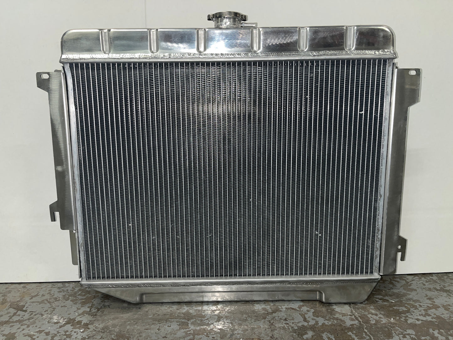 ECP 26" Aluminum Big Block Radiator - Big Cooling Tubes - SCRATCH AND DENT