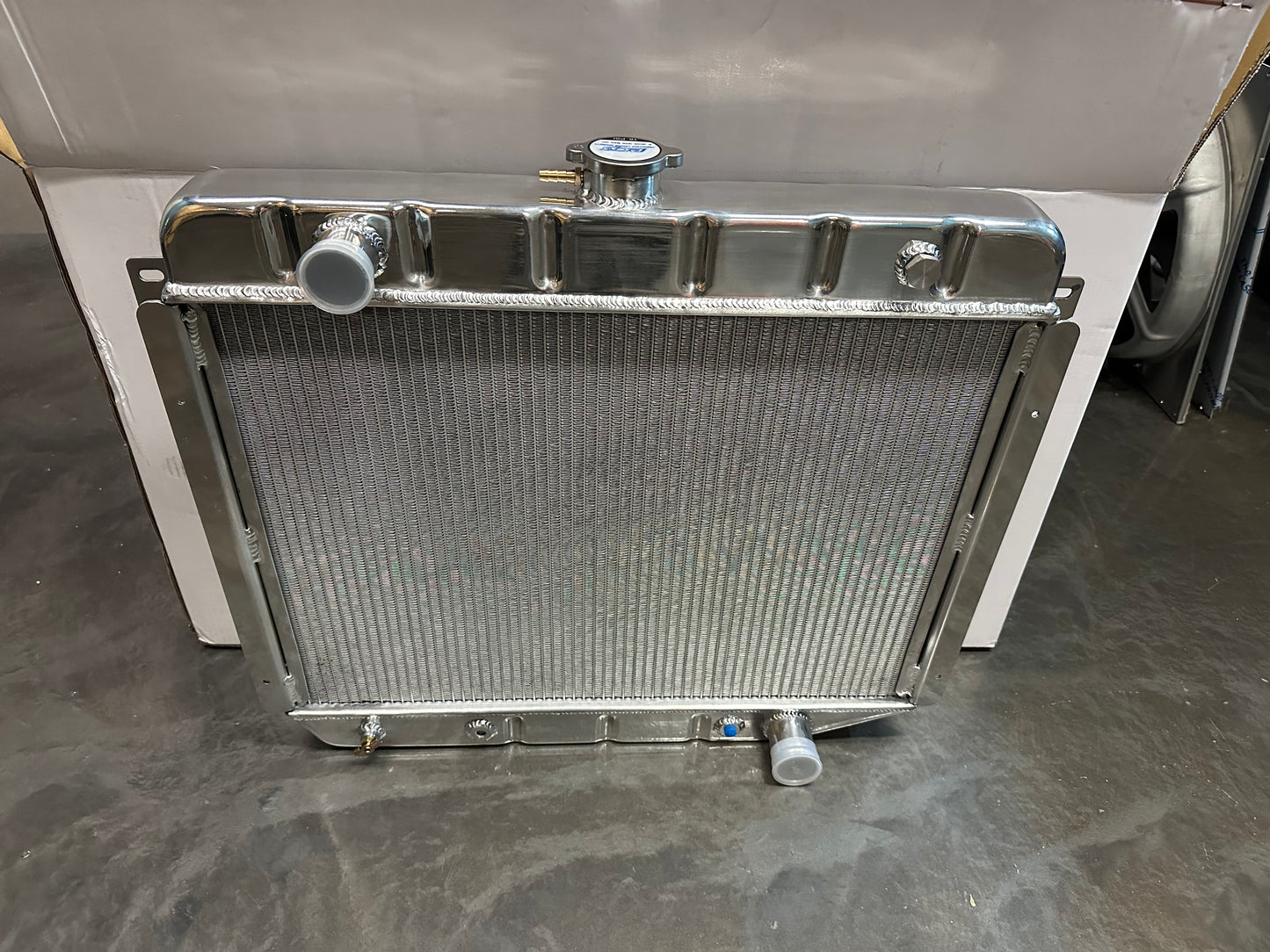 ECP 26" Aluminum Small Block Mopar Radiator - Big Cooling Tube - SCRATCH AND DENT